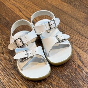 NEW Footmates Tide White Kids Sandals Size 8